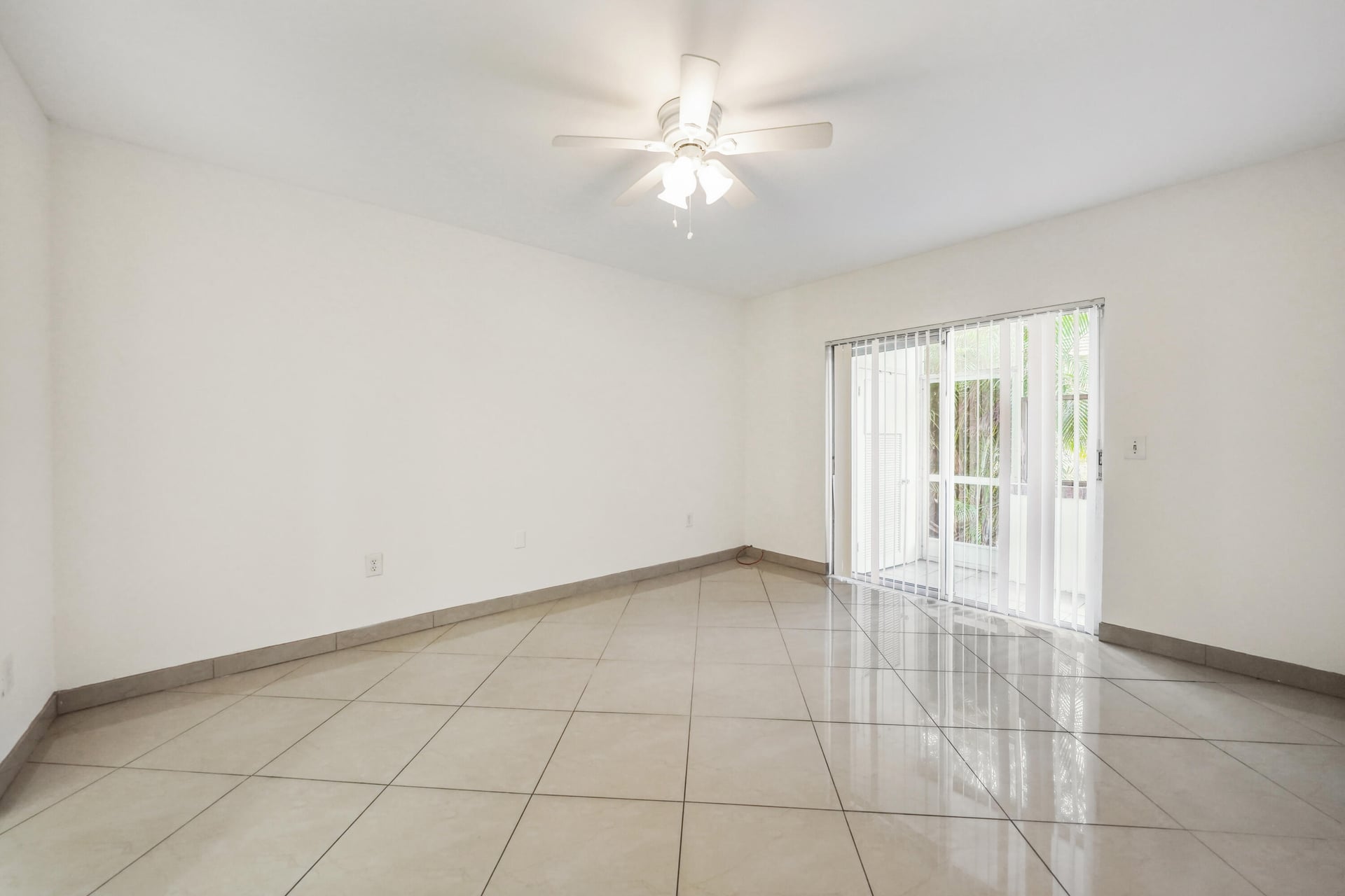Unit 106 photo 11