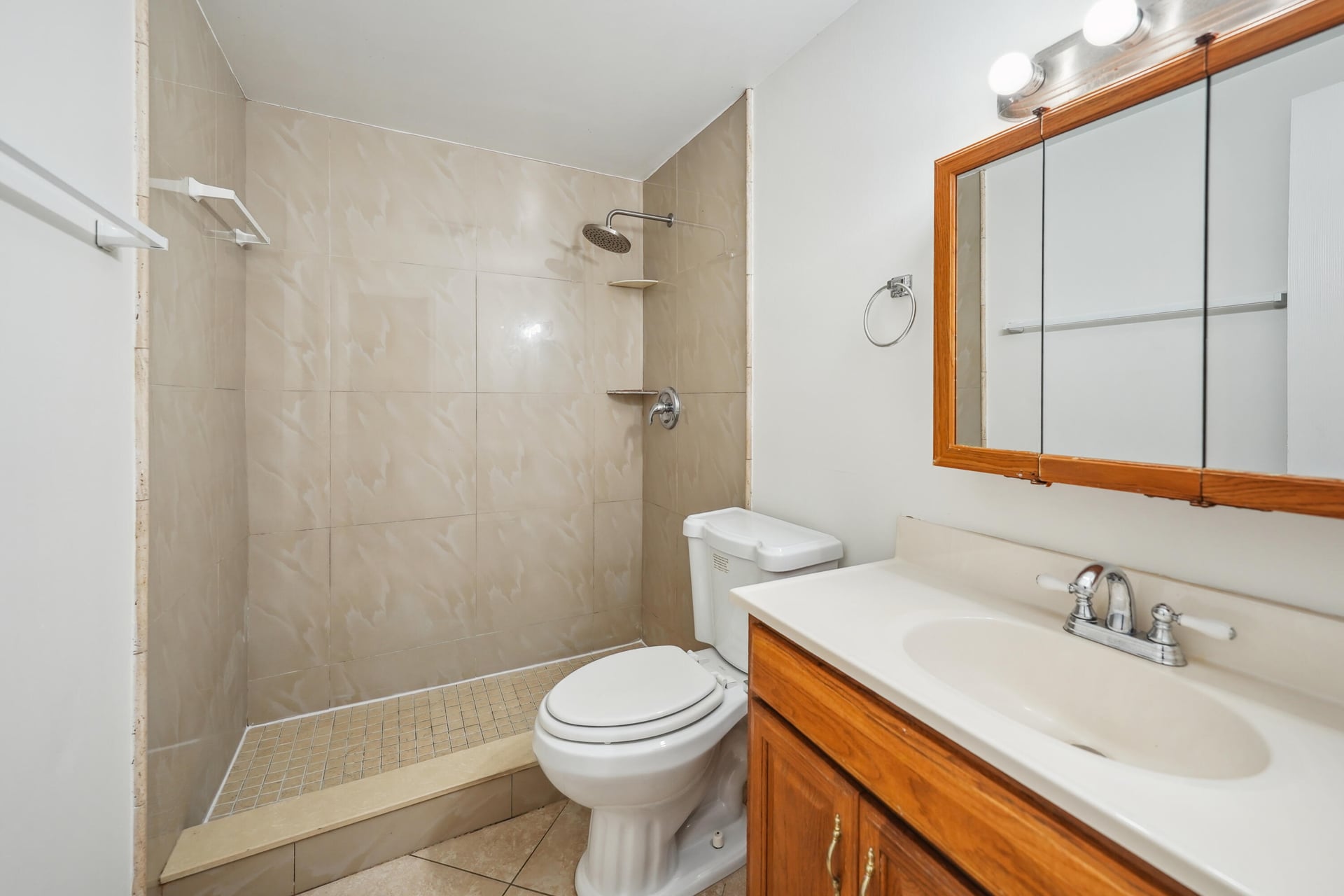 Unit 106 photo 14