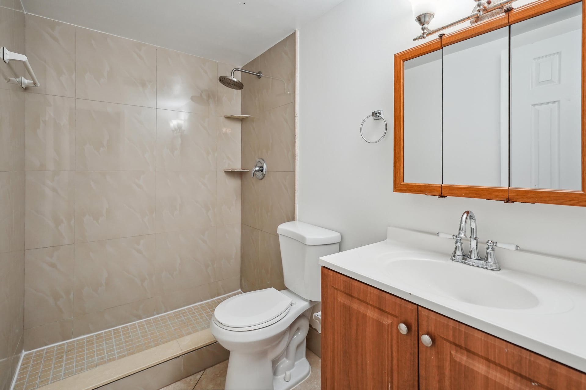 Unit 106 photo 15