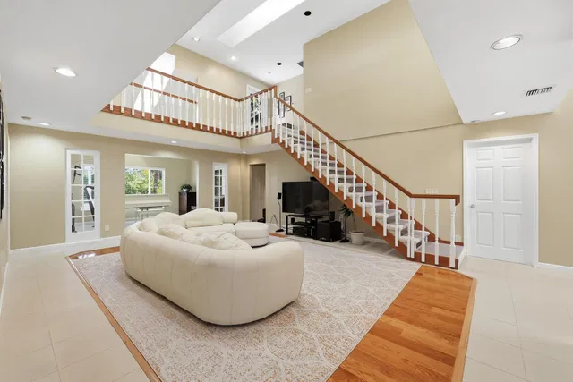  Residence photo 8
