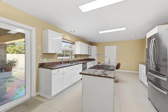  Residence photo 18