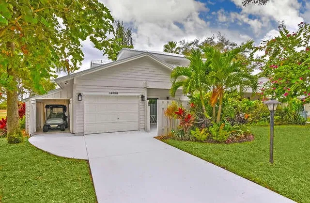 Residence photo 2