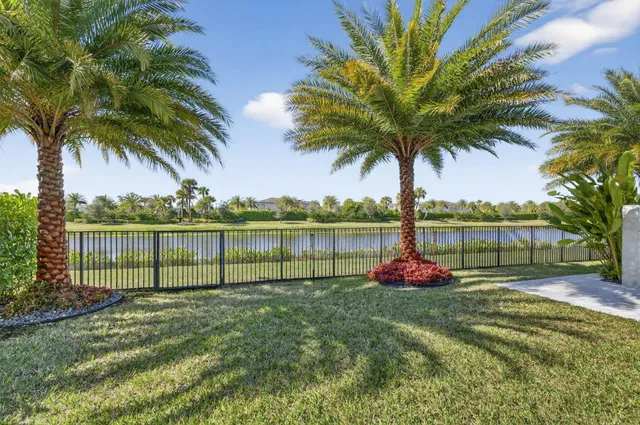 Boca Bridges Residence photo 40