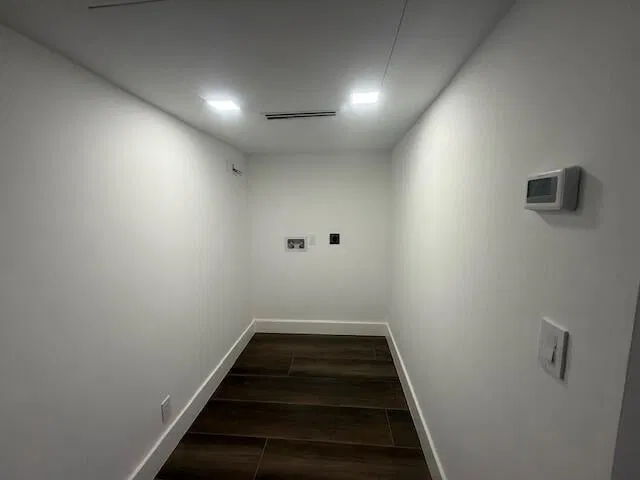 Unit 111 photo 17
