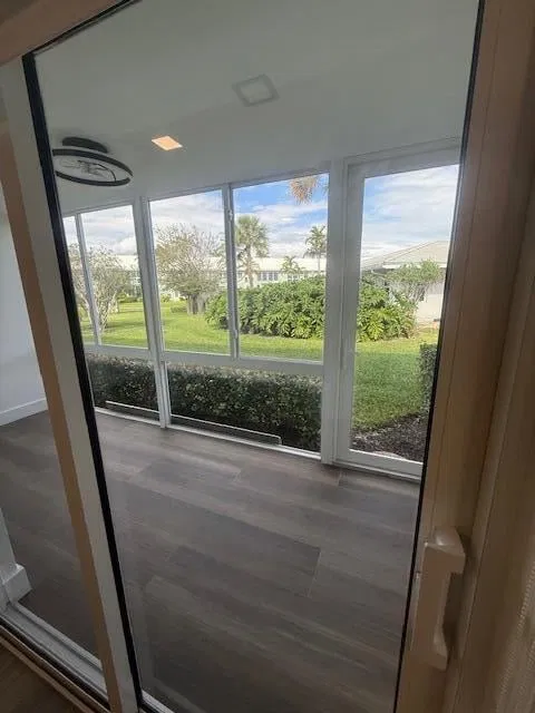 Unit 111 photo 26