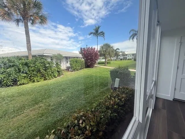 Unit 111 photo 29