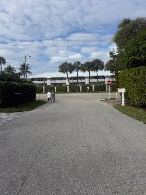 Unit 111 photo 42
