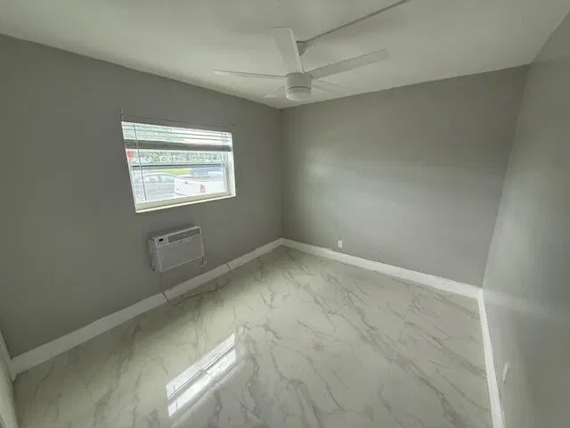 Unit 19 photo 11