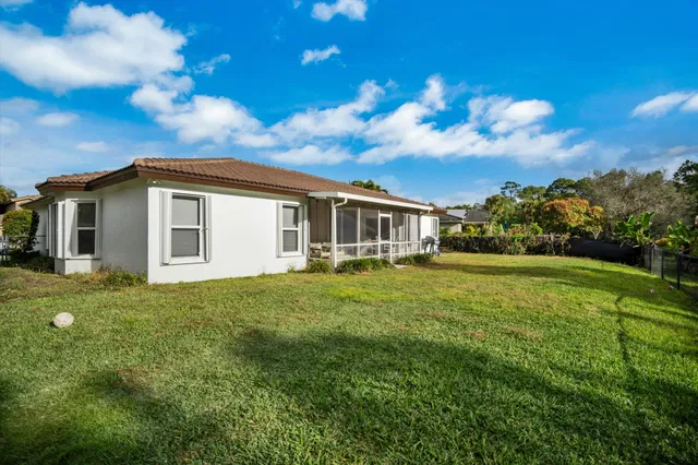  Residence photo 5