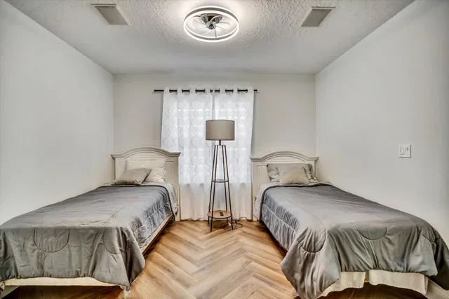  Residence photo 18
