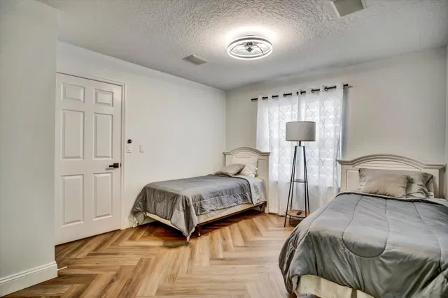  Residence photo 19