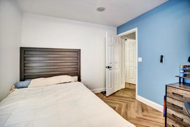  Residence photo 24