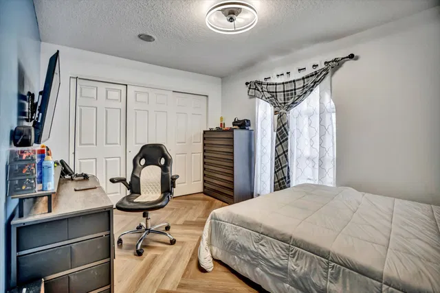  Residence photo 31