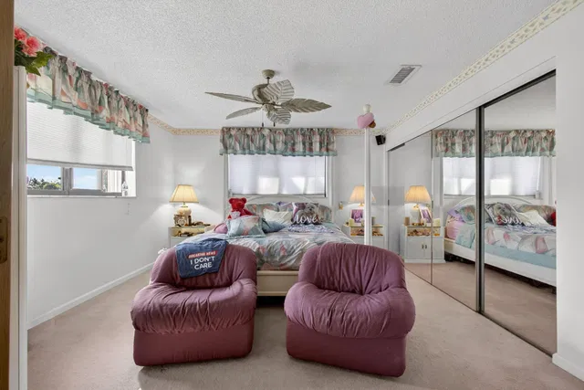Village of North Palm Beach Residence photo 35