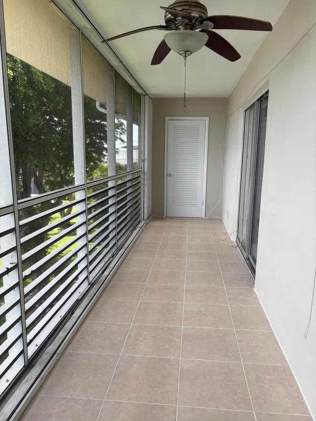 Unit 304 photo 14