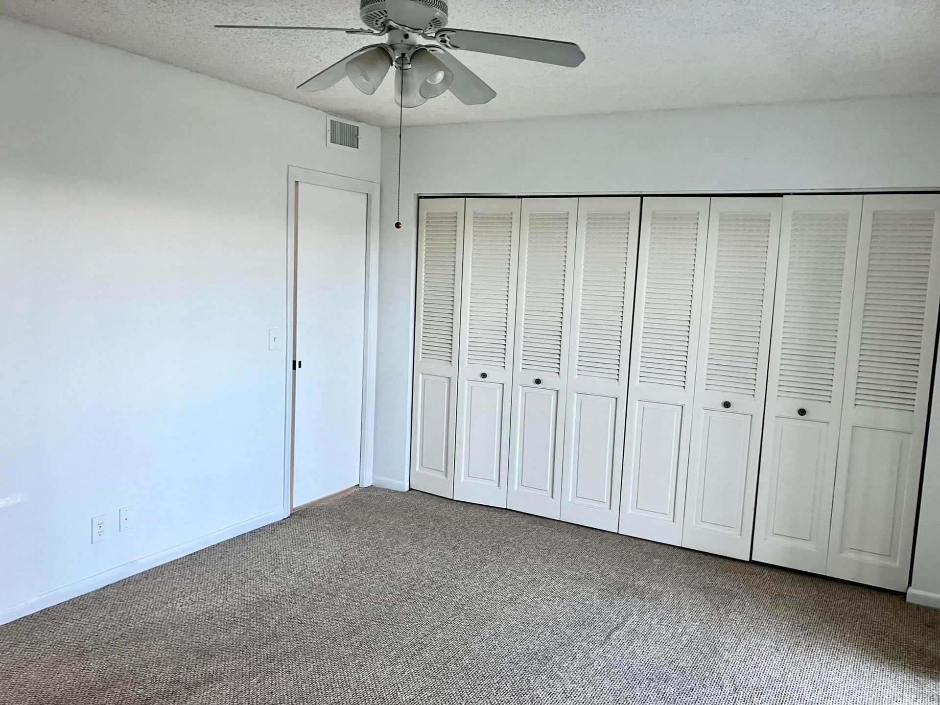 Residence photo 12