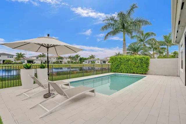 Boca Bridges Residence photo 25