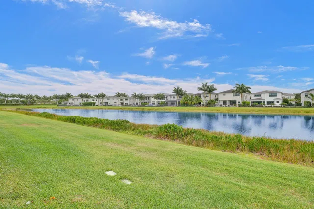 Boca Bridges Residence photo 27