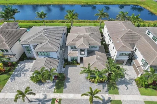 Boca Bridges Residence photo 97