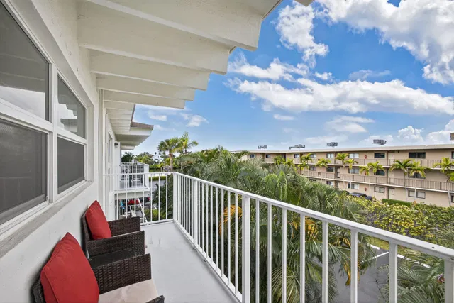 4001 S Ocean South Palm Beach Unit 315 photo 12