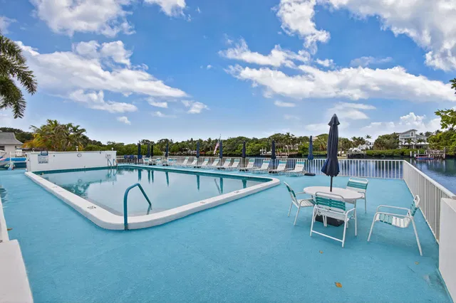 4001 S Ocean South Palm Beach Unit 315 photo 20