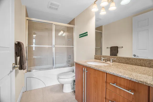 610 Clematis Unit 611 photo 11