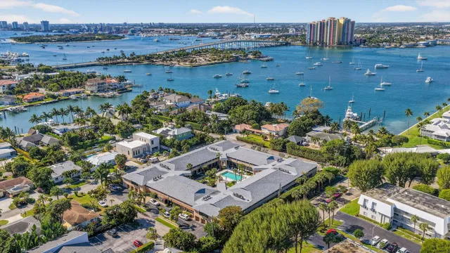 Singer Island Unit 201 photo 3