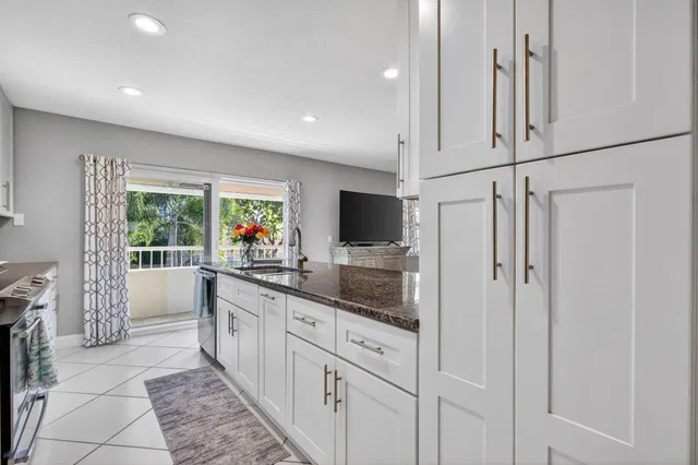 Singer Island Unit 201 photo 32