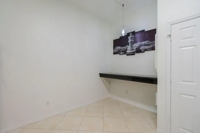 Residence photo 9