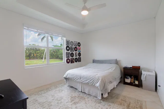 Residence photo 11