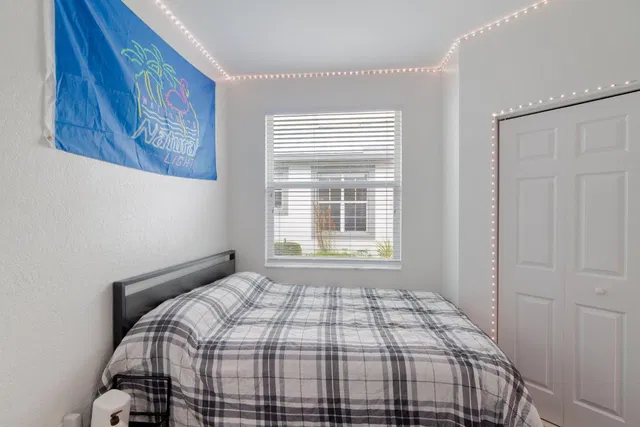 Residence photo 16