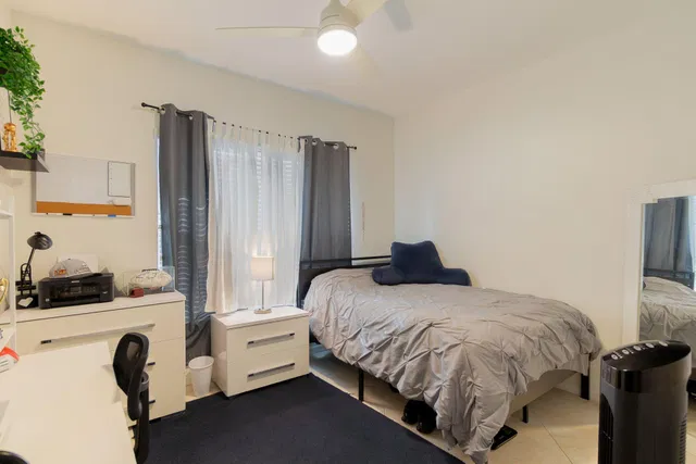 Residence photo 18
