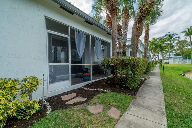 Residence photo 20