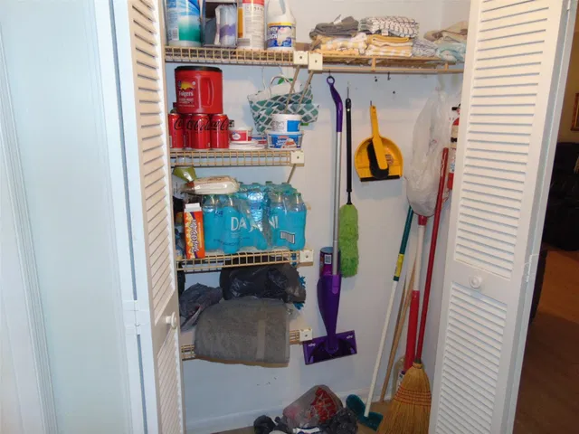  Unit 313 photo 9