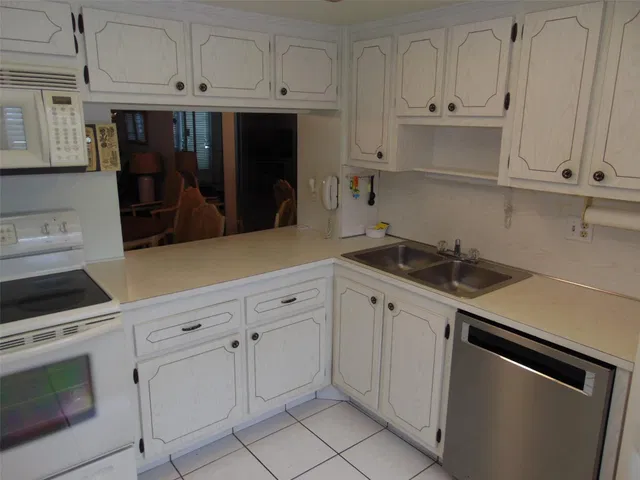  Unit 313 photo 17