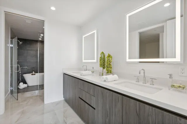 Royal Palm Residences Boca Raton Unit 605 photo 21