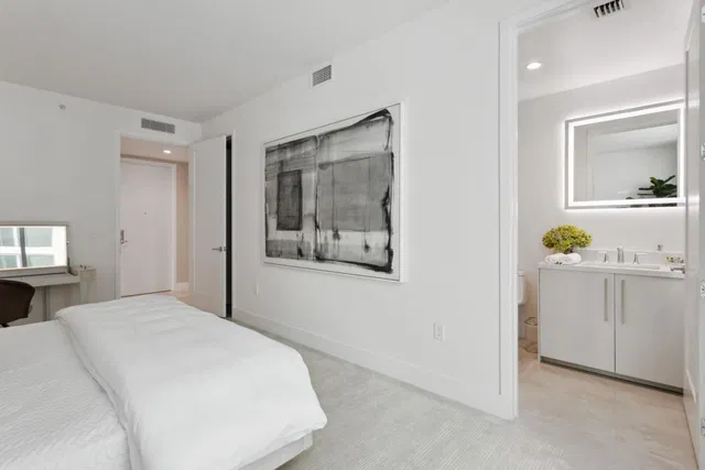 Royal Palm Residences Boca Raton Unit 605 photo 31