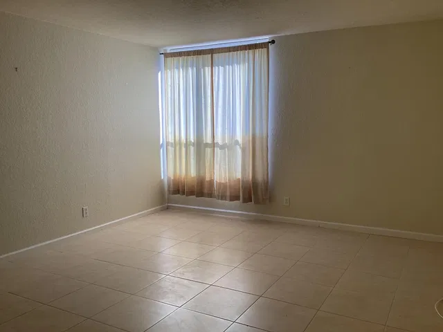 Boca Raton Unit 3k photo 11