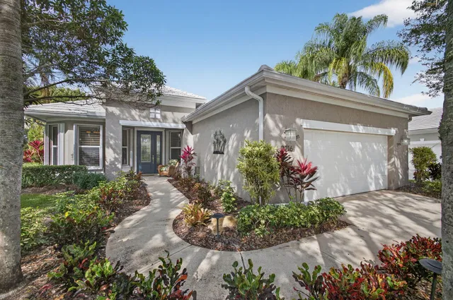 Monarch Country Club Residence photo 4