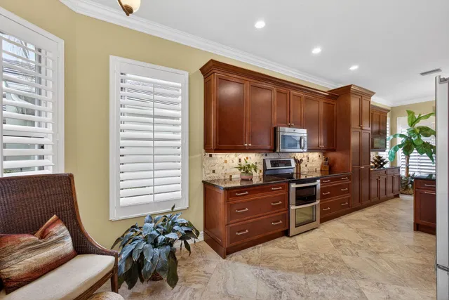 Monarch Country Club Residence photo 9