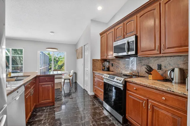 Boca Isles Residence photo 21