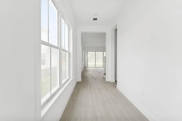Unit 29 photo 3