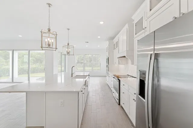 Unit 29 photo 18