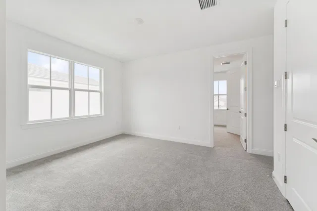 Unit 29 photo 23