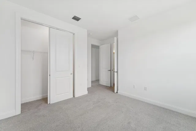 Unit 29 photo 31