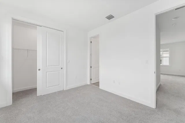 Unit 29 photo 34