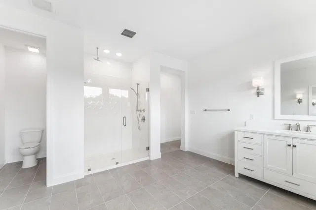 Unit 29 photo 44