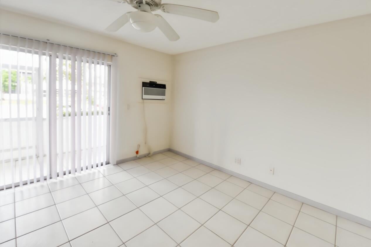 Residence photo 9