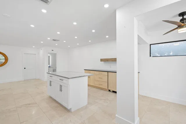  Residence photo 8