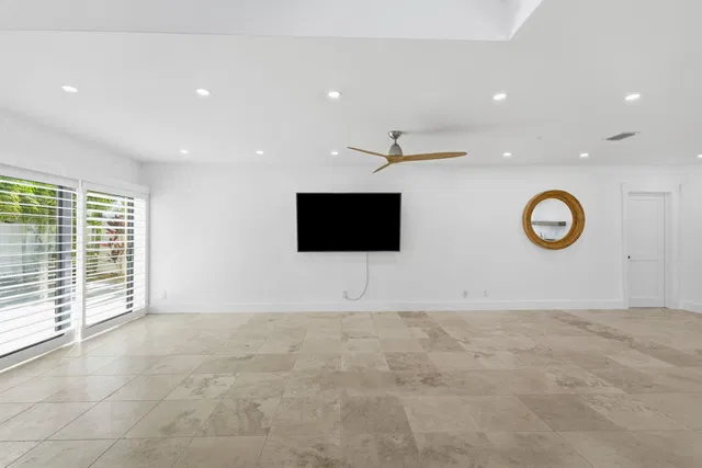  Residence photo 9